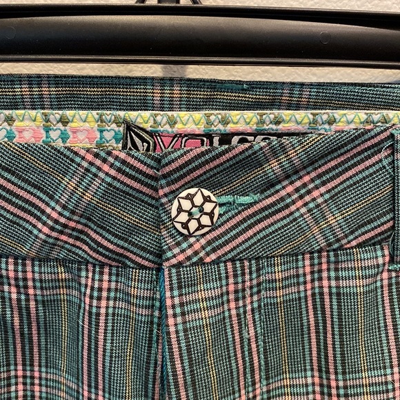 Vintage Volcom plaid Capri pants size 11 juniors - Picture 3 of 11